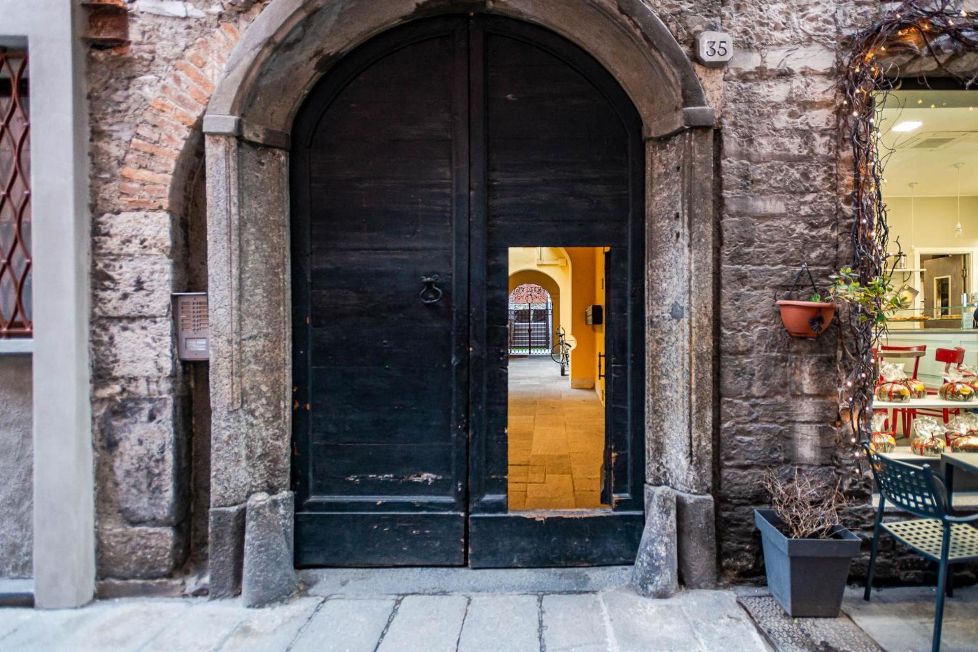 Appartamento Tivano In Centro Storico Como Exterior foto